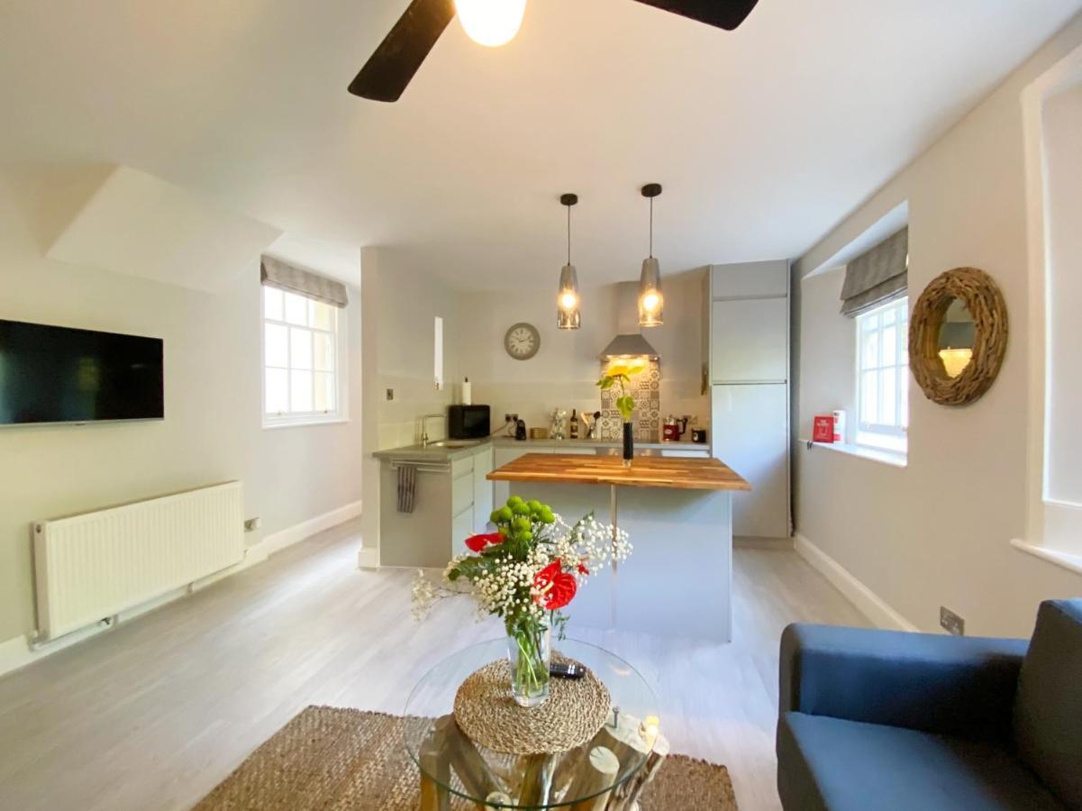Meadfoot Bay Apartment At Hesketh Crescent Torquay Bagian luar foto
