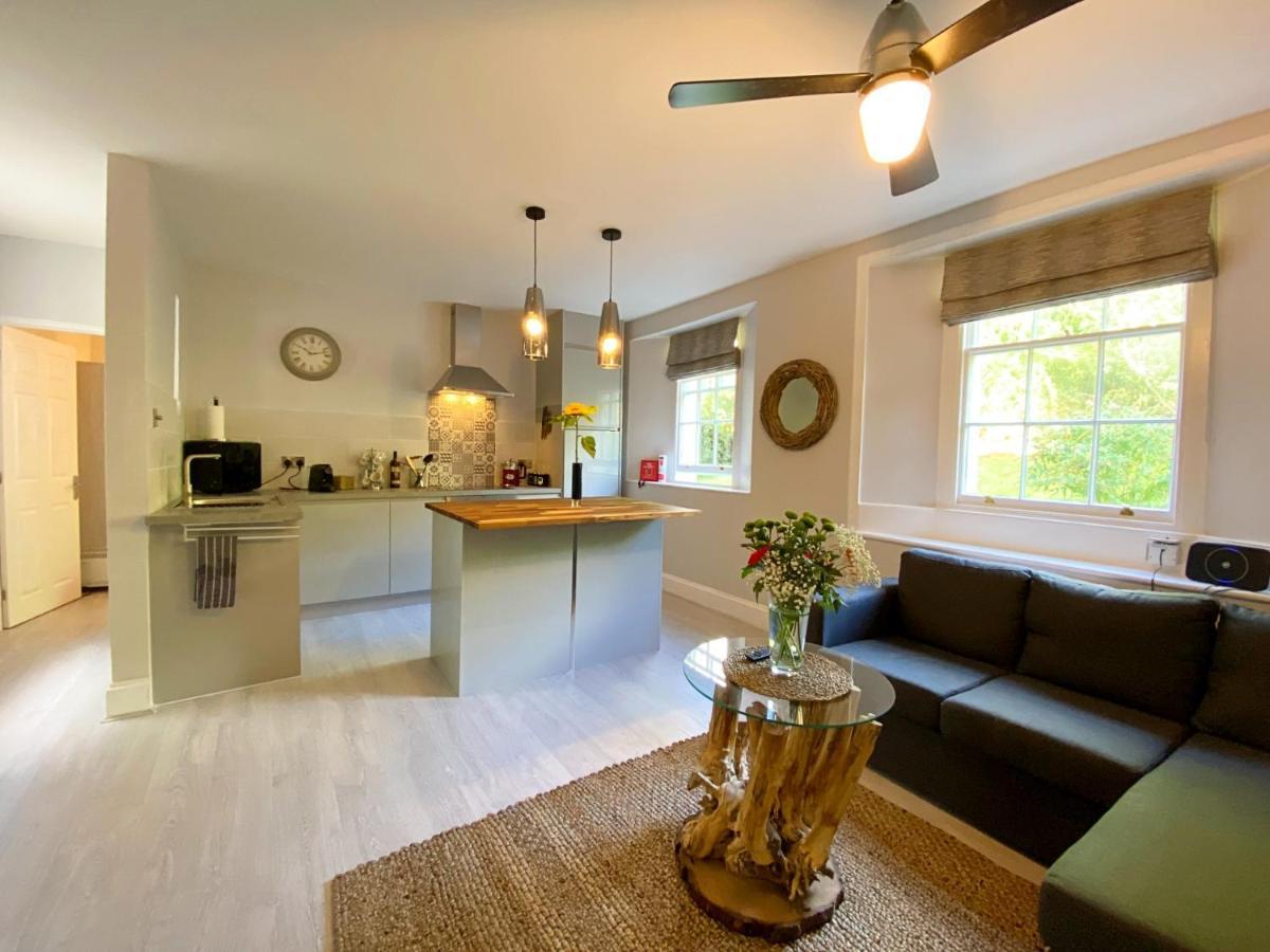 Meadfoot Bay Apartment At Hesketh Crescent Torquay Bagian luar foto