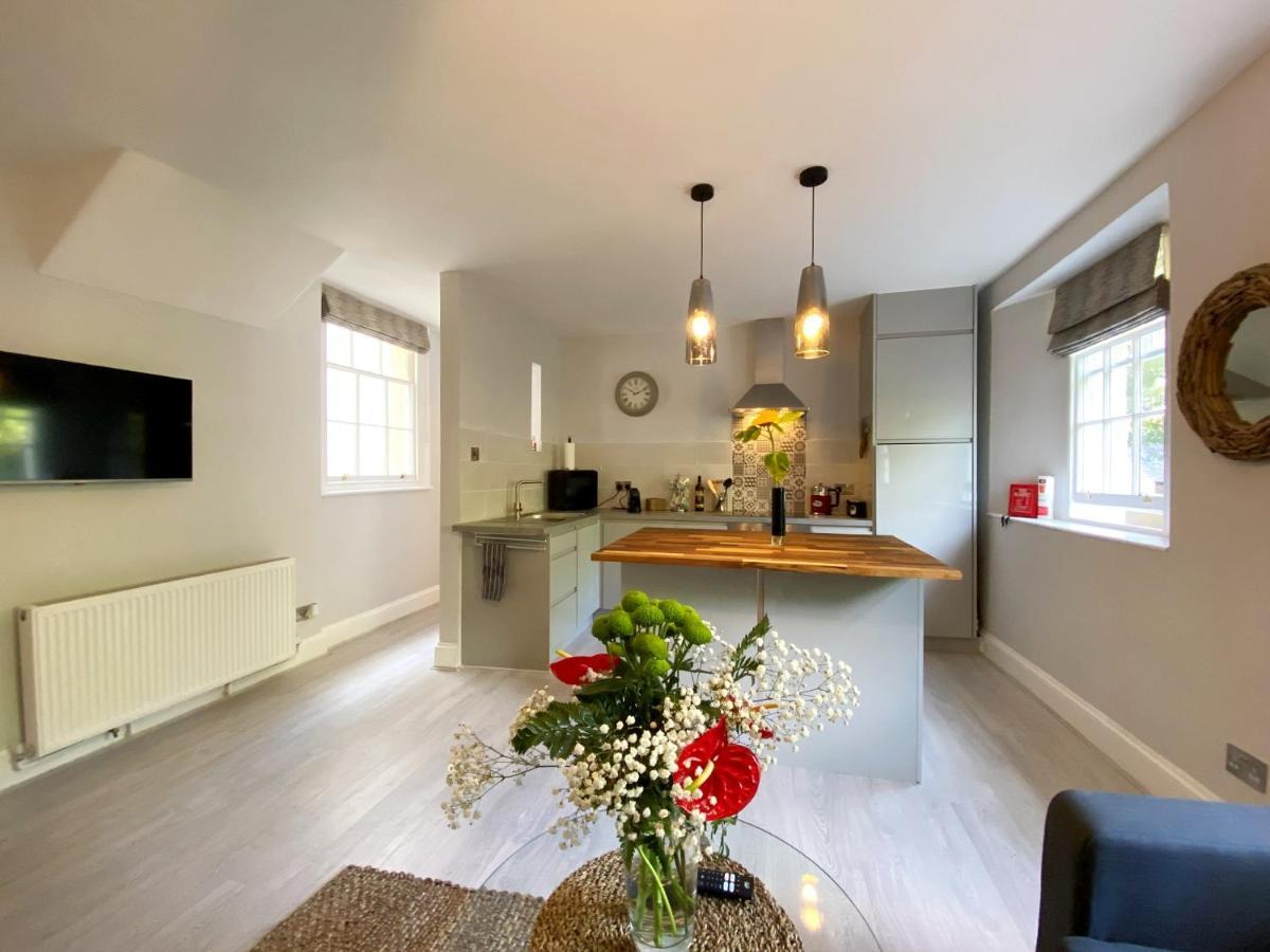 Meadfoot Bay Apartment At Hesketh Crescent Torquay Bagian luar foto